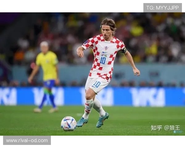 德容 vs 莫德里奇：中场组织与节奏控制能力对比分析