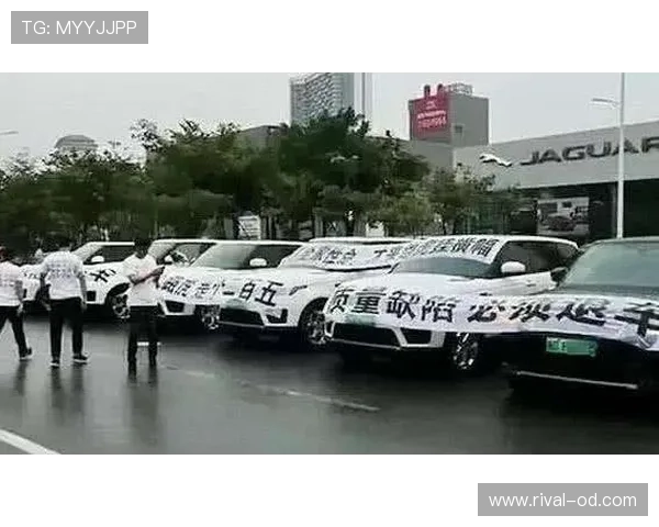 拉莫斯居然把豪车当公交坐？这架势普通人怎么受得了啊！