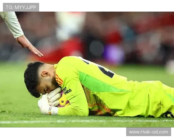 布冯本赛季门线扑救频繁提升防守稳定性压制对手射门空间