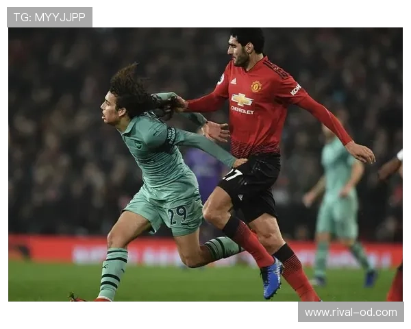 卡纳瓦罗本赛季高位逼抢撕开对方防线展现防守角色转变